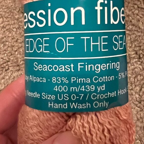 Expression Fiber Arts Edge of the Sea Seacoast Fingering Yarn - Picture 4 of 5